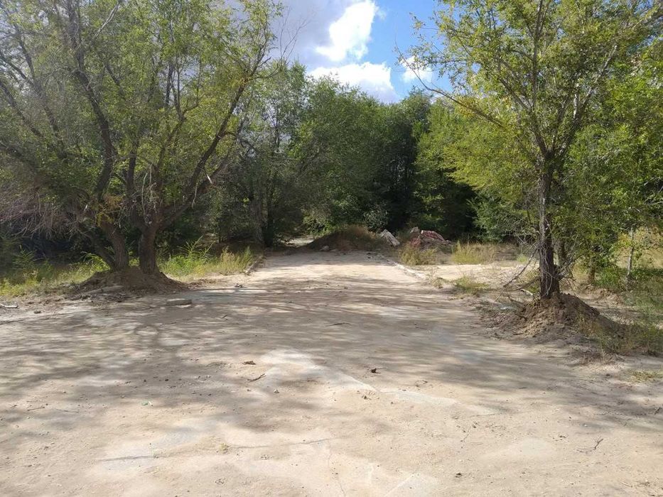 Земельный участок