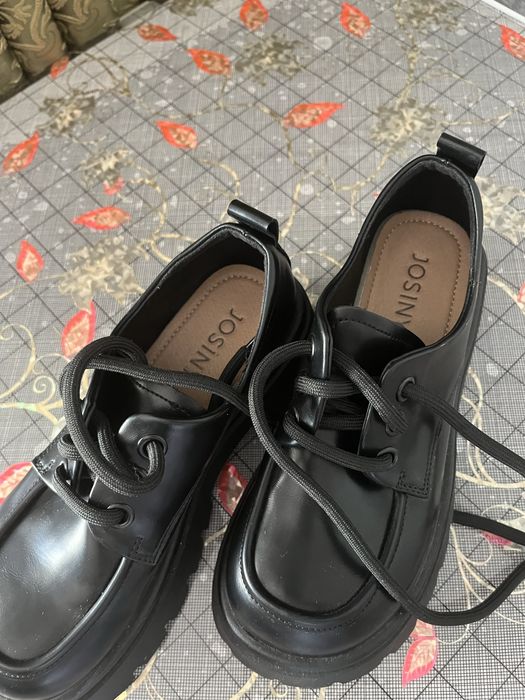 Поодростковая обувь 36размер