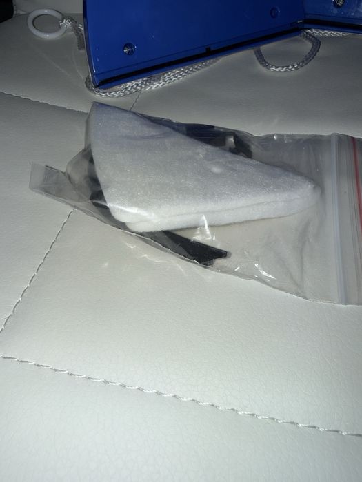 Машинка за почистване на прозорци с магнит