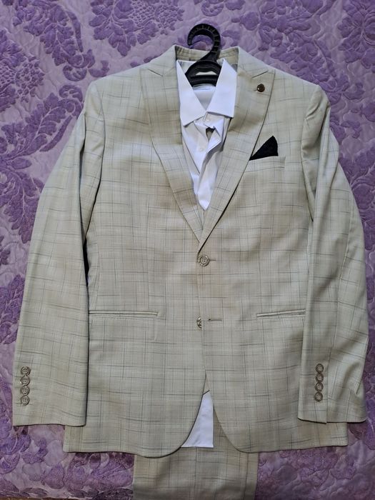 Костюм мужской размер 48