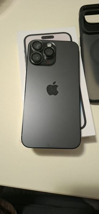 Vând iphone 14 pro max de 256,baterie 93%