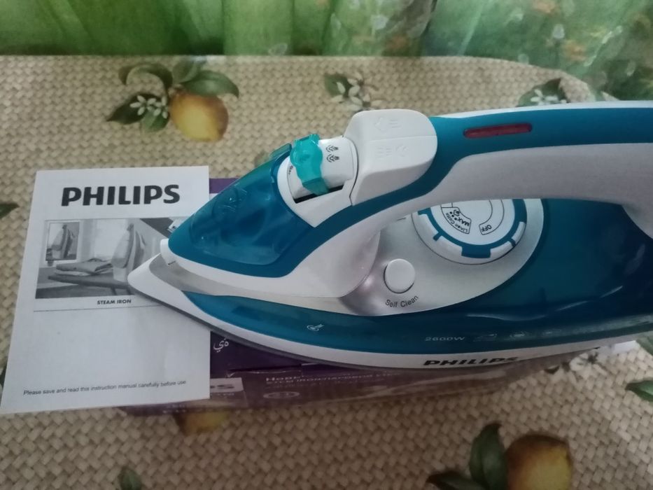 Паровой утюг PHILIPS с керамическим антипригарным покрытием