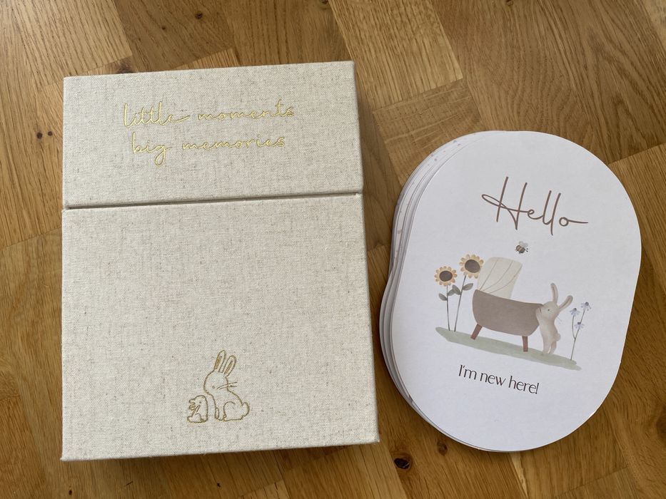 Карти за отброяване на месечинки на бебе на Little Dutch