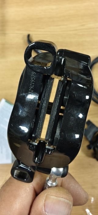 НОВИ ЧЕТИРИБУТАЛНИ SRAM Guide T предна и задна дискови спирачки колело