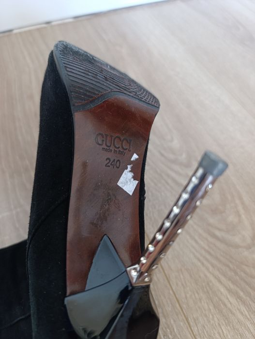 Замшевые ботинки на каблуках 38 разм