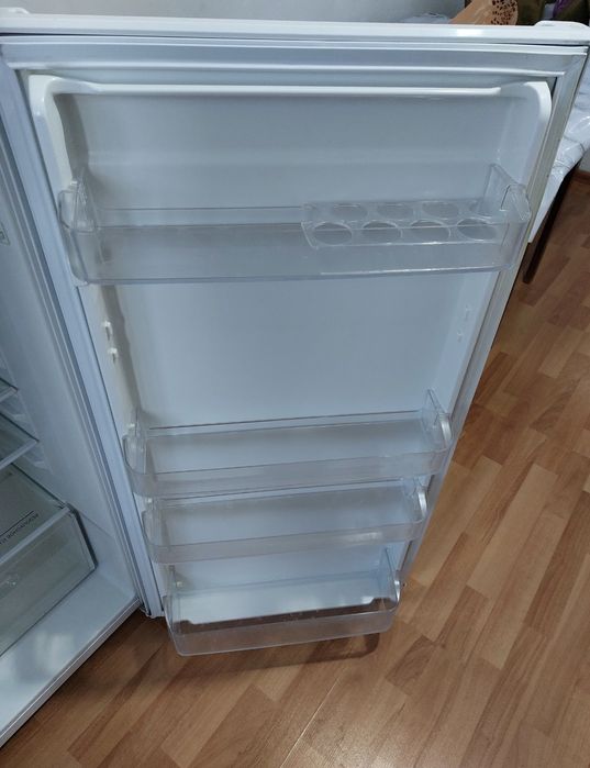 Холодильник VESTEL