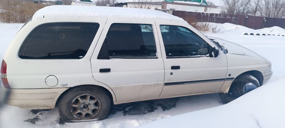 Форд экоспорт 1995г