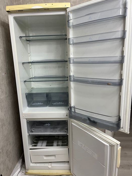 Продам холодильник рабочий