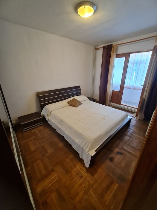 Vind 2camere decomandate etaj 1