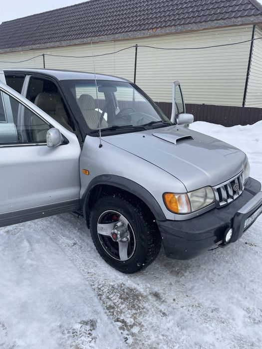 Машина kia sportage идеал