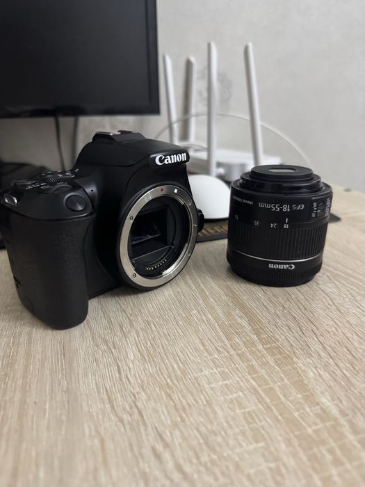 Фотоаппарат Canon 250D в идеальном состоянии