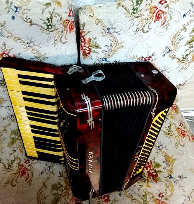 Acordeon Hohner Verdi 2 Potcoava 80 Basi