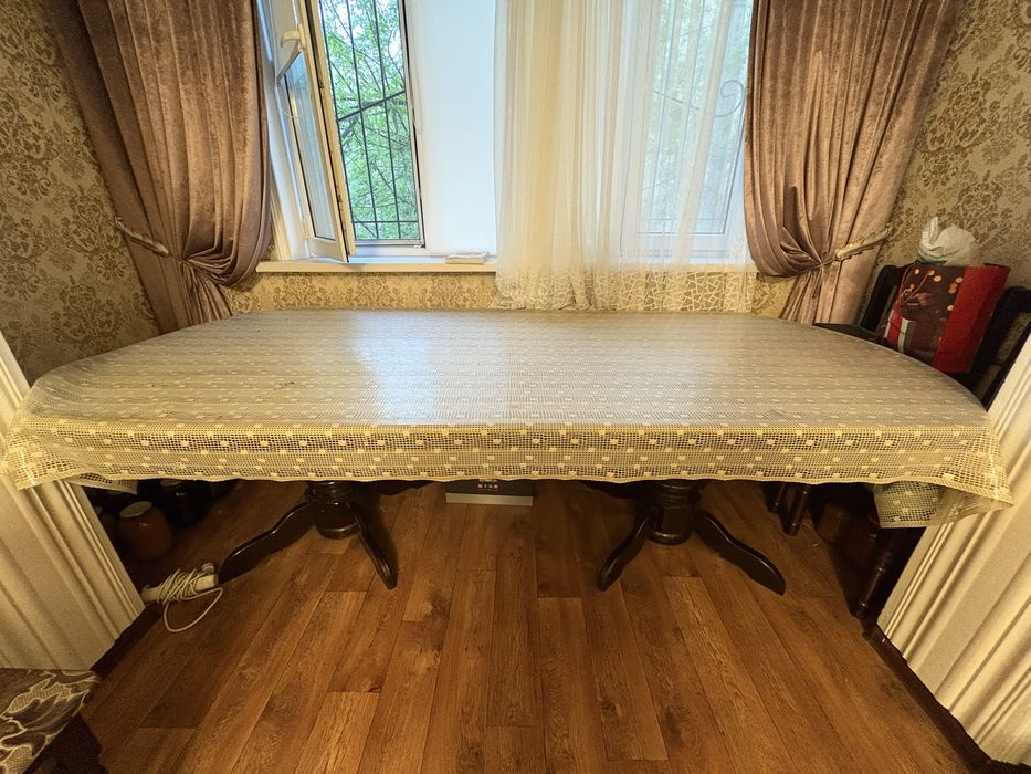 Продам большой стол