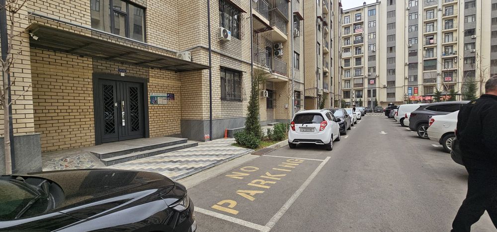 Сдаётся в аренду цокольное помещение 74 и 49 кв махтумкули