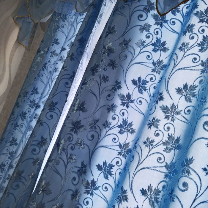 Штор сырты ламбрекинімен сатылады!