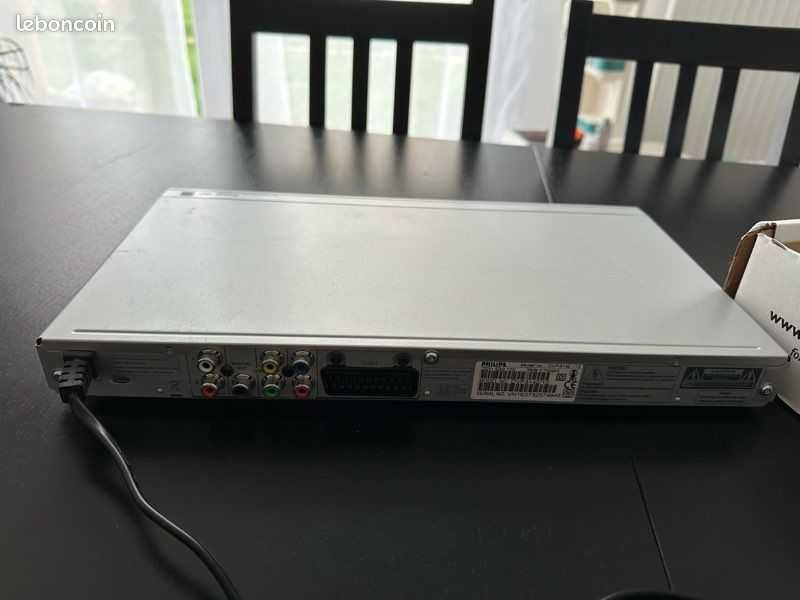 DVD Player Philips DVP3142 DivX, DVD - 192 kHz/24-bit audio DAC