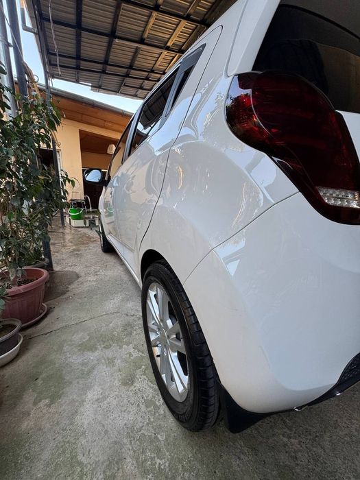 Spark oq 2022yil Sotiladi.