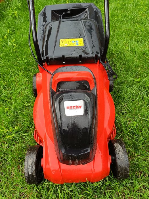 Електрическа косачка Hecht