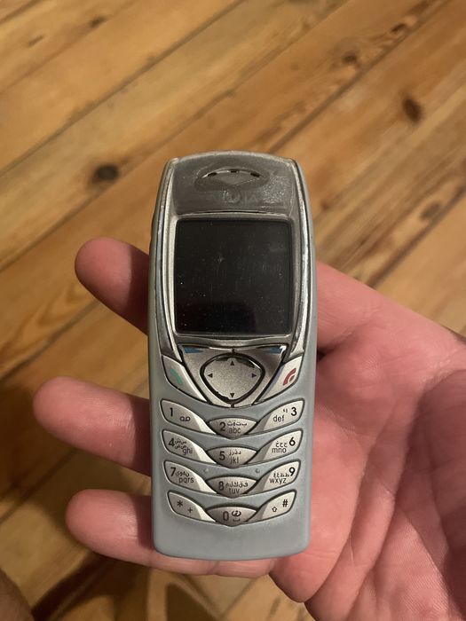 Nokia 6100 работеща