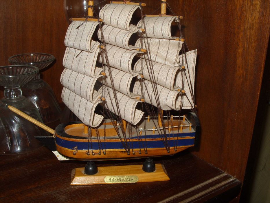 HMS Endeavour Ръчно изработен умален модел на лодка