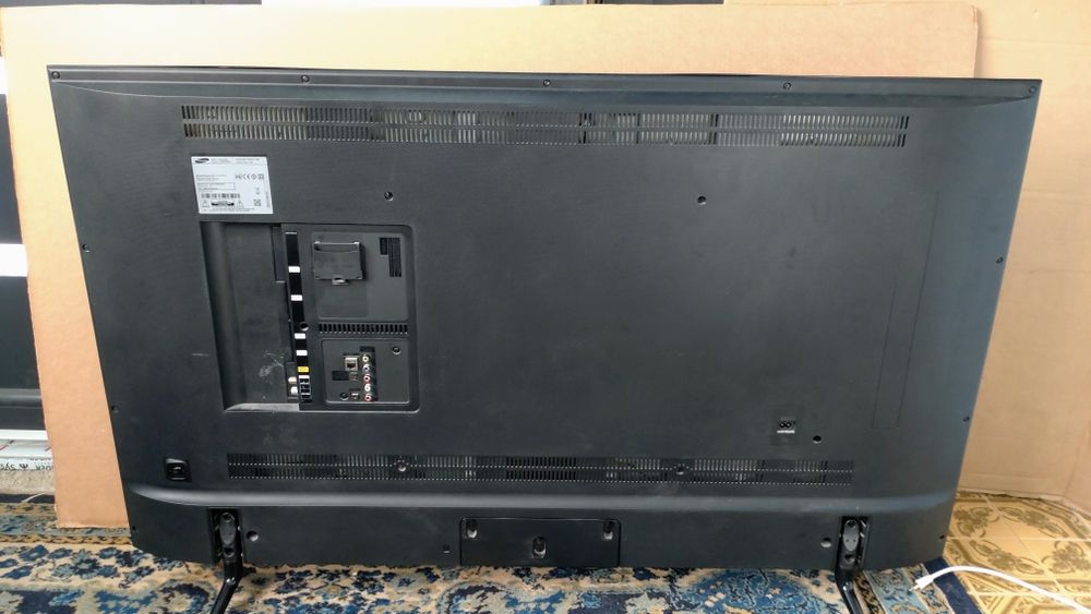 Televizor led 4K UHD Smart Samsung 140 cm WiFi