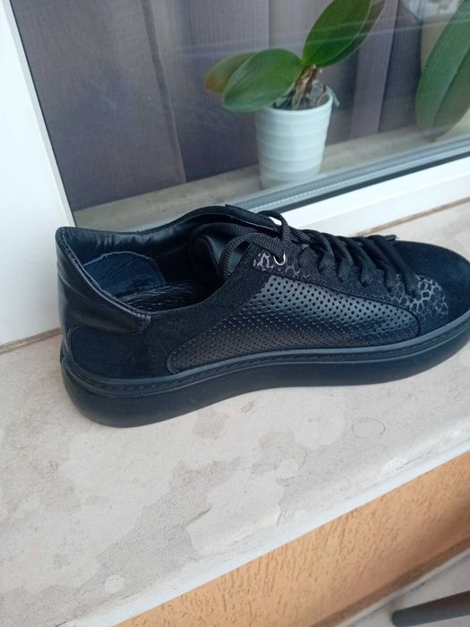 Женски спортно-елегантни маратонки от естествена кожа