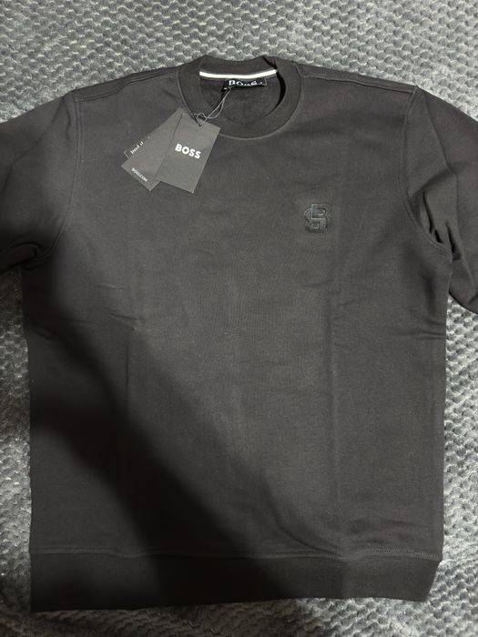 LICHIDARE DE STOC! Bluze boss alb si negru