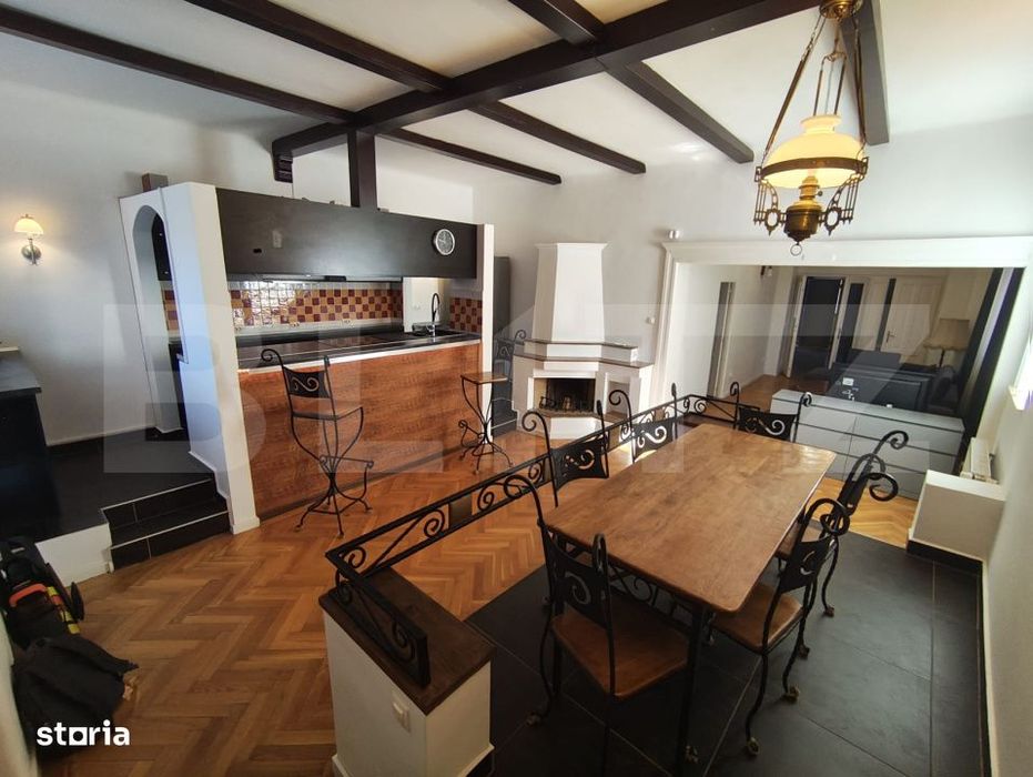 De inchiriat apartament lux zona ultracentrala cu garaj si loc de parc