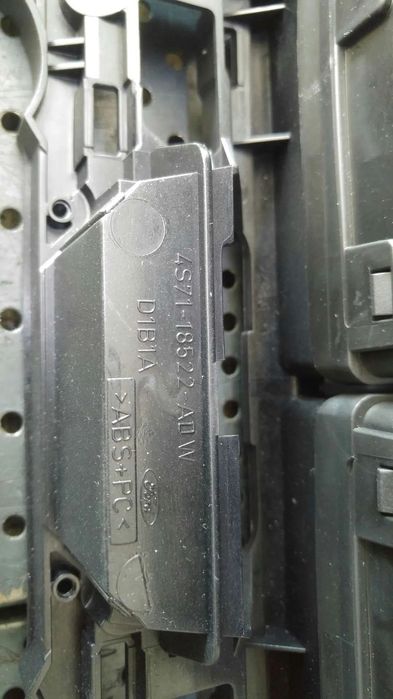 Rama consola centrala radio guri ventilatie ford mondeo 3 4s7118522adw