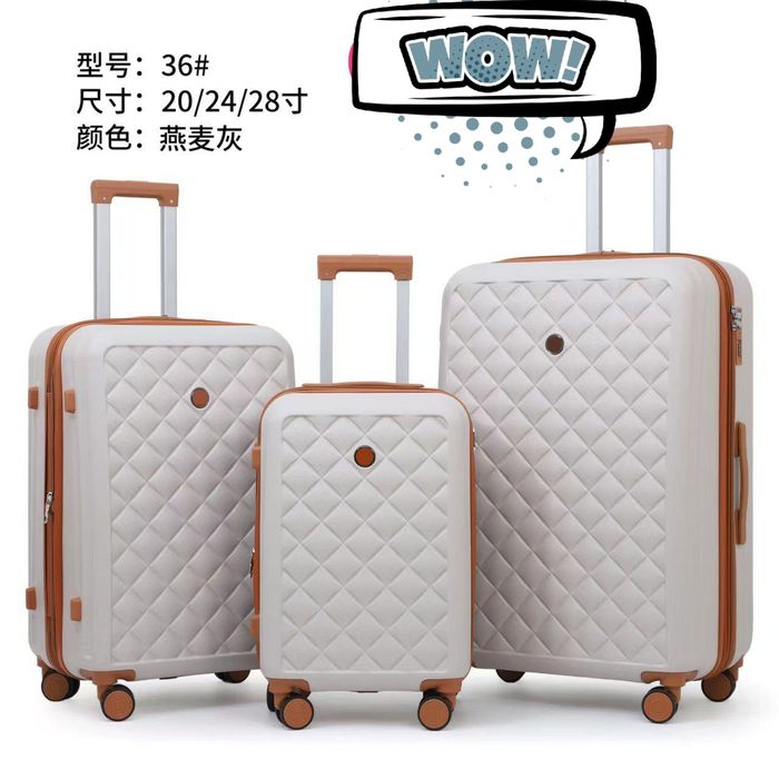 Чемодан комплект