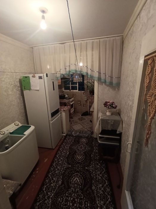 Срочно продаётся 2х комнатная квартира 2 этаж Вокзал середина