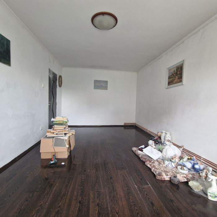 Apartament 3 camere /  centrala / geam la baie -  Zona SUD