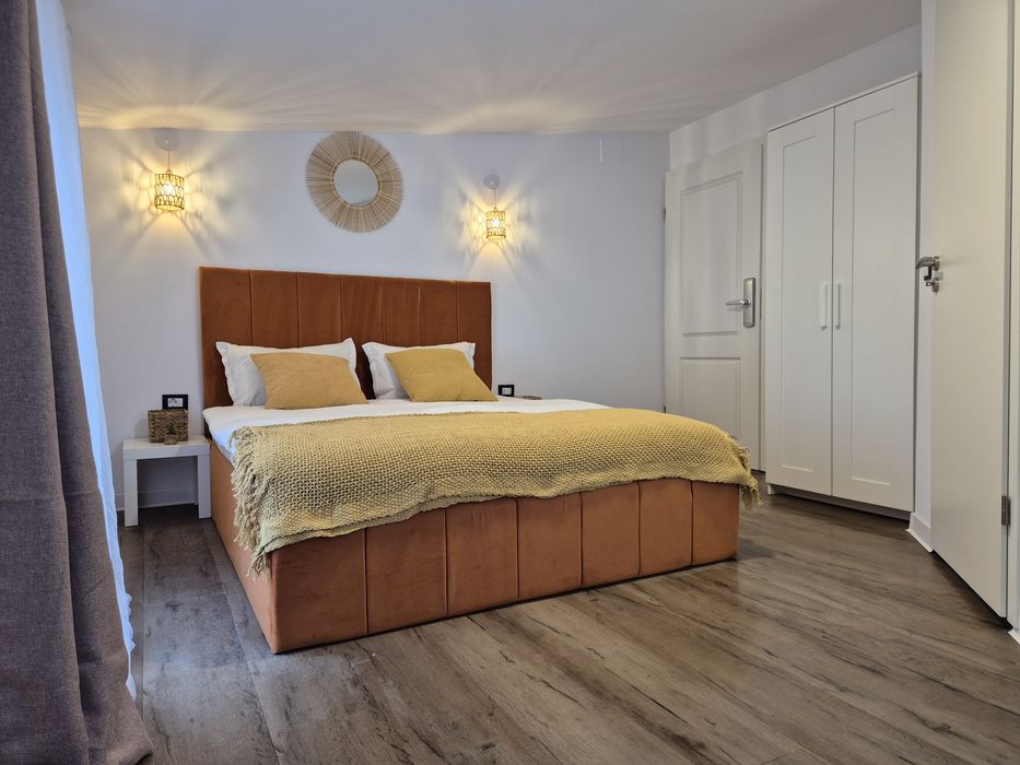 Vând paturi 160x200 cu saltea