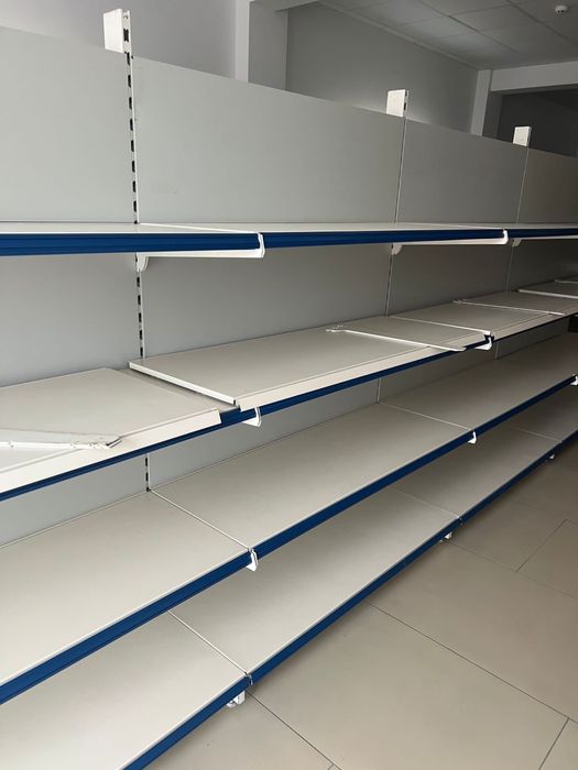 saloane si gondolă perete