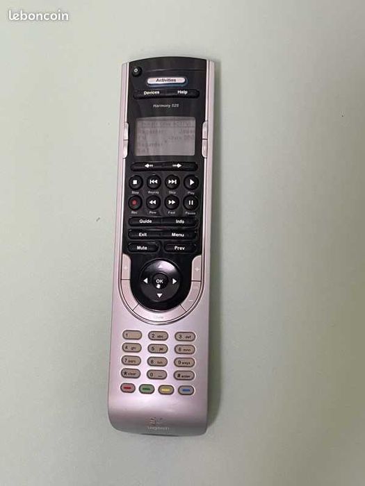 Telecomanda universala Logitech Harmony 525