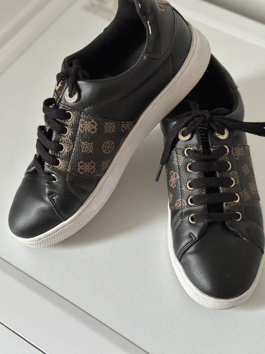 Дамски обувки Guess