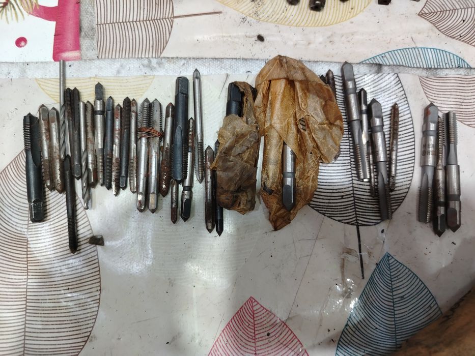 Продам метчик 1/2  по металлу