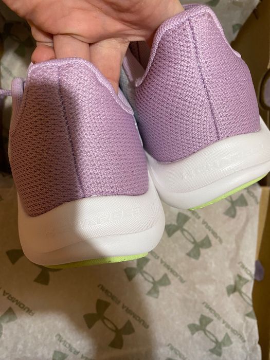 Маратонки Under Armour дамски  39р чисто нови