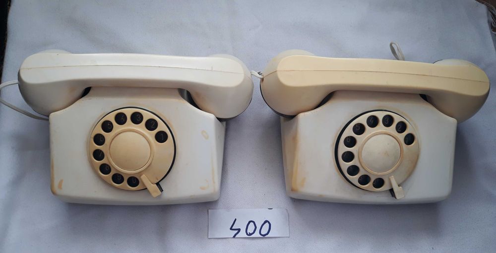 Telefoane de jucarie vechi nu trimit in tara predar personal in centru