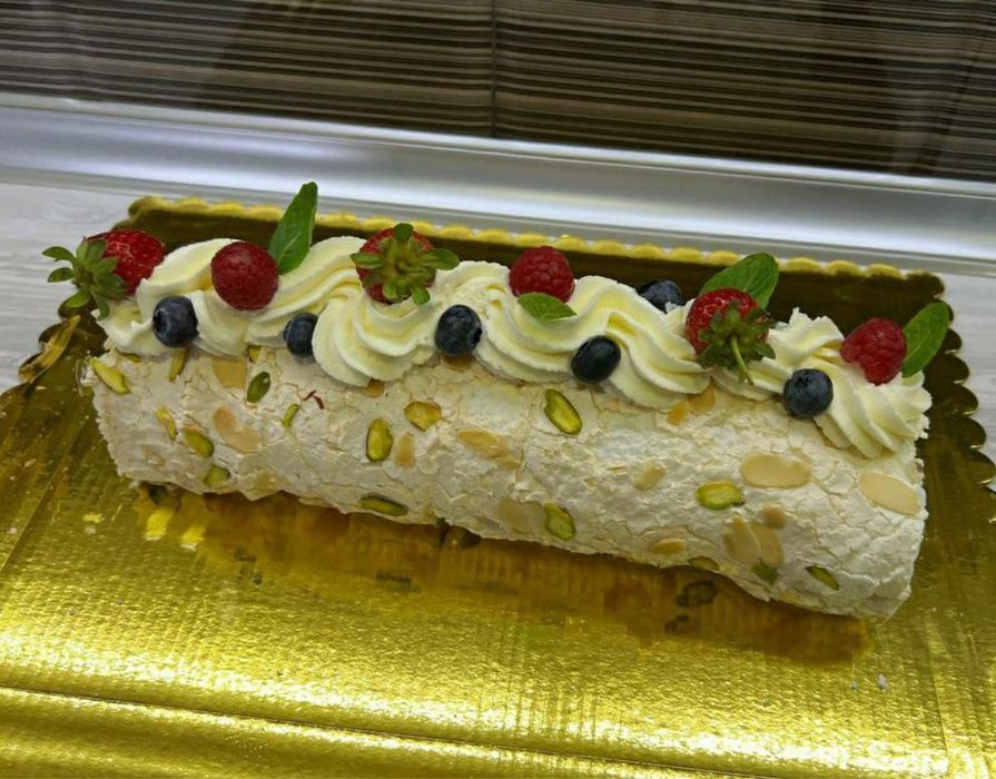 Меренговый рулет домашняя выпечка