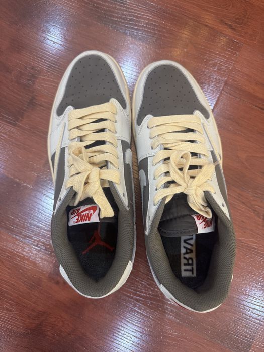 Air Jordan 1 low, Travis Scott reverse mocha