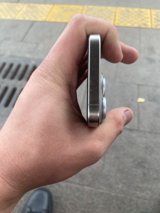 iPhone 15 pro 256gb