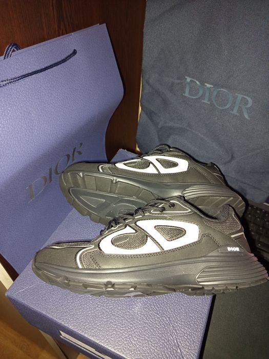 Дизайнерски обувки Dior B30