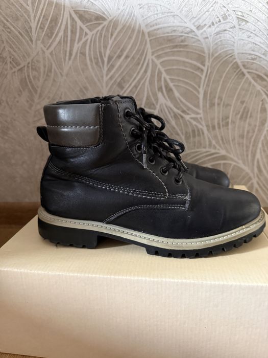 Кожаные зимние ботинки Юничел