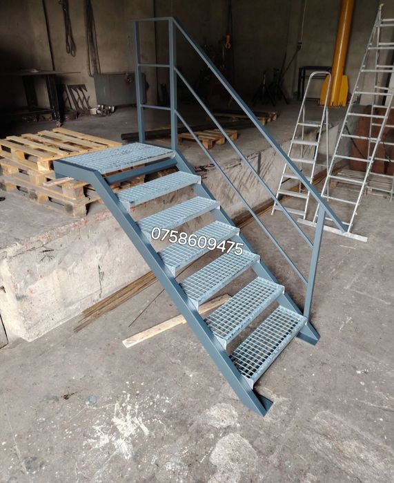 Scări zincate exterior 85x27