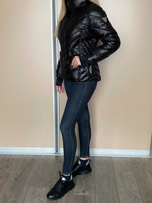 Куртка guess демисезонная 46(M)