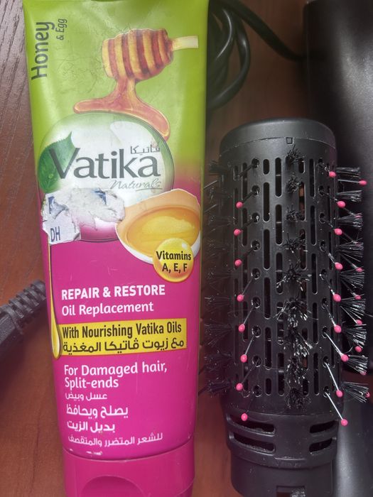 Фен– щетка Remington с подарком.