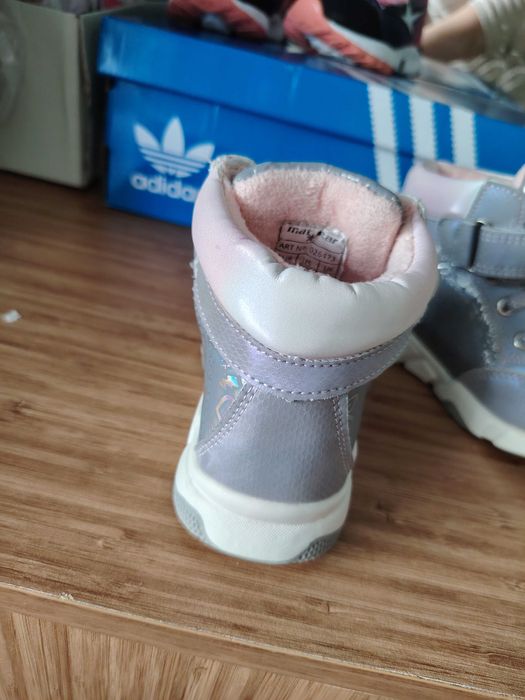 Waikiki Minnie, Мат стар боти, пантофи Gezer