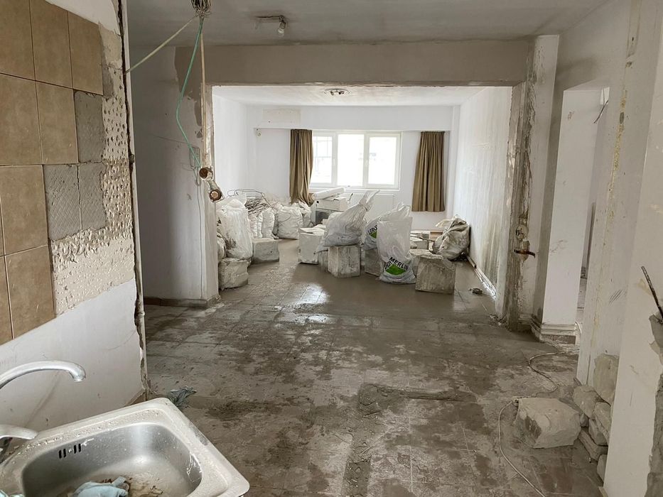 Debarasam apartamente mobila veche golire apartamente