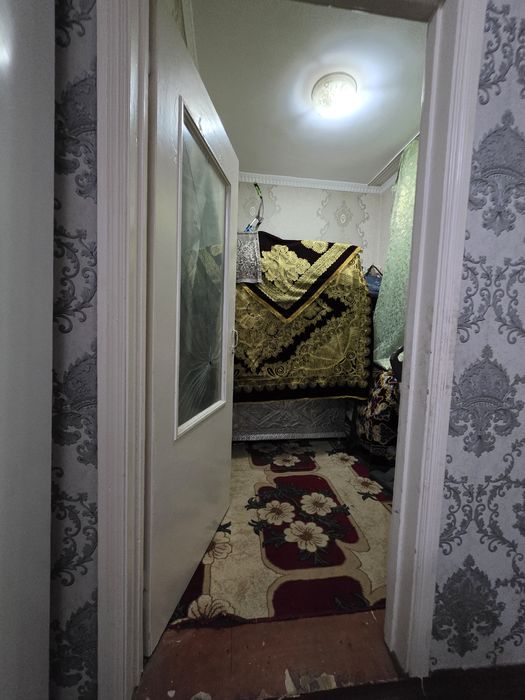 Chimgan yalong‘och 2 xona 3 xona qilingan uy sotiladi